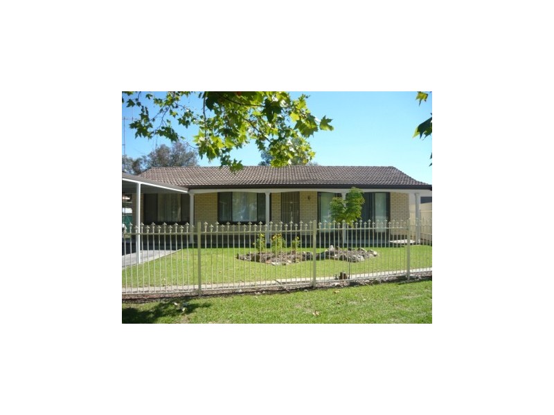 437 Urana Road, Lavington NSW 2641