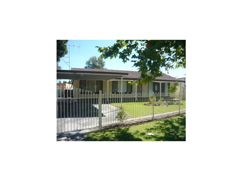 437 Urana Road, Lavington NSW 2641