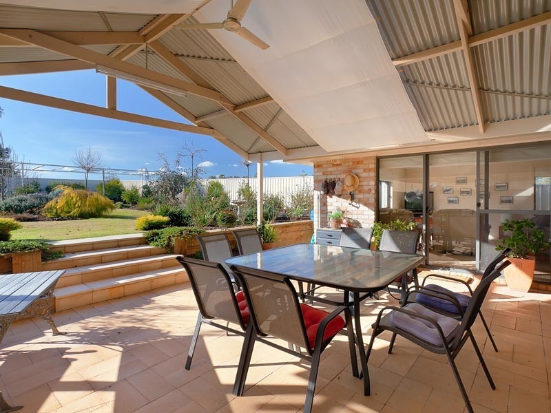 169 Golf Club Drive, Howlong NSW 2643