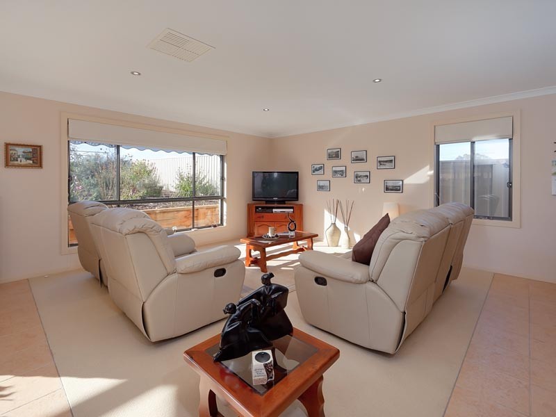 169 Golf Club Drive, Howlong NSW 2643