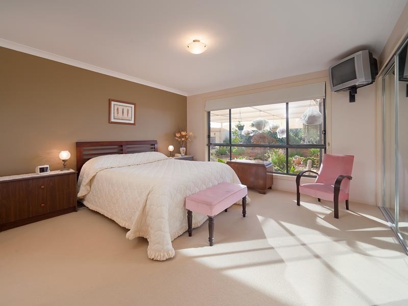 169 Golf Club Drive, Howlong NSW 2643