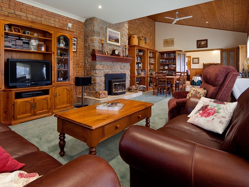 243 Fielder Moll Road “Airlie”, Gerogery NSW 2642