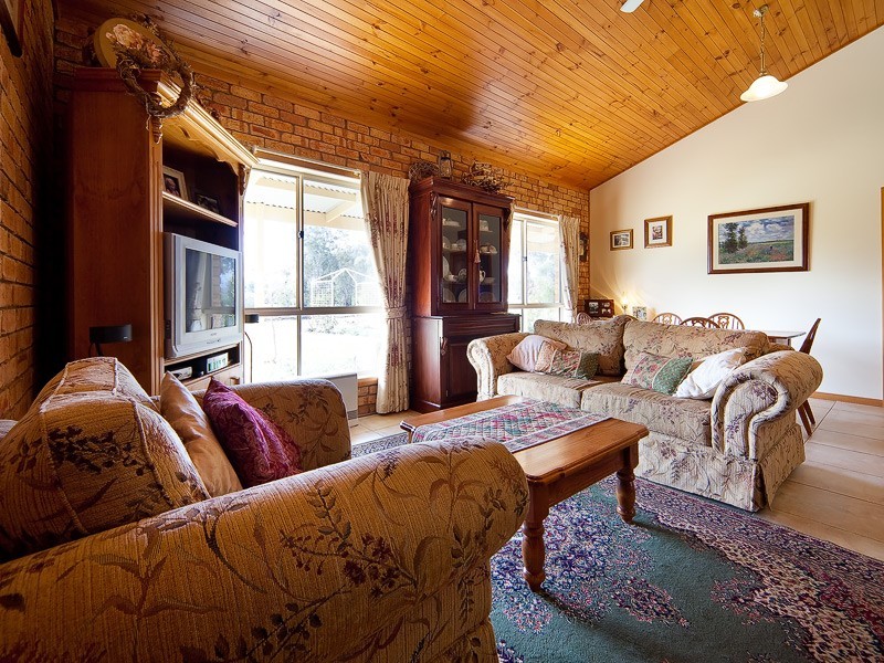 243 Fielder Moll Road “Airlie”, Gerogery NSW 2642