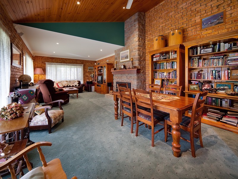 243 Fielder Moll Road “Airlie”, Gerogery NSW 2642