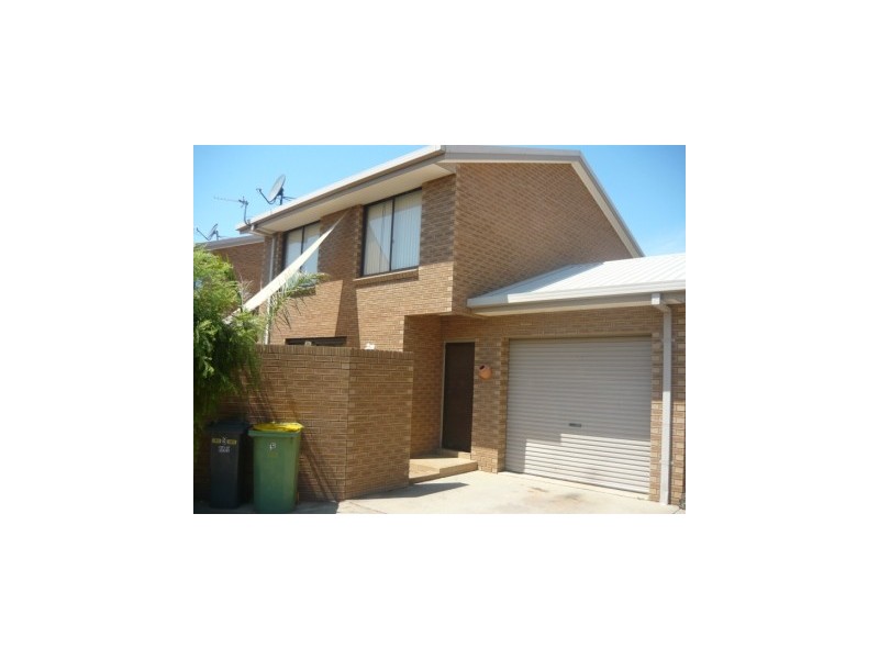 9/413 Bevan Street, Lavington NSW 2641