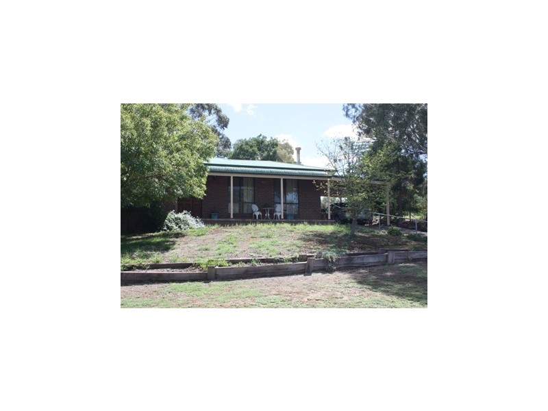 61 Thomas Avenue, Corowa NSW 2646