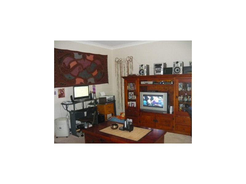 2/543 Ashford Street, Lavington NSW 2641