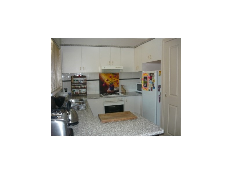 2/543 Ashford Street, Lavington NSW 2641