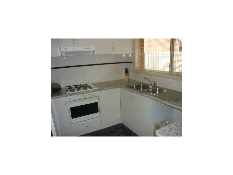 1/543 Ashford Street, Lavington NSW 2641