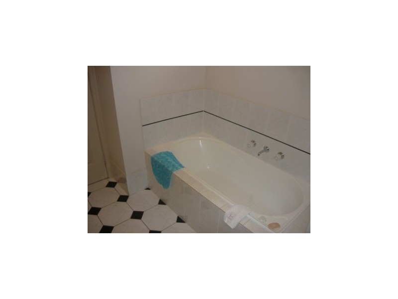 1/543 Ashford Street, Lavington NSW 2641