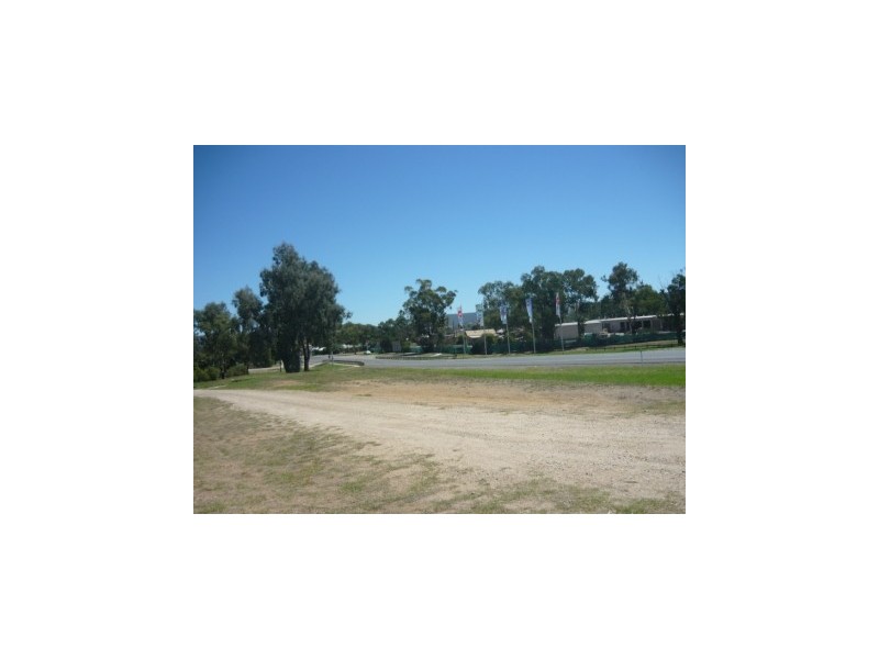 468 – 472  Wagga Road, Lavington NSW 2641