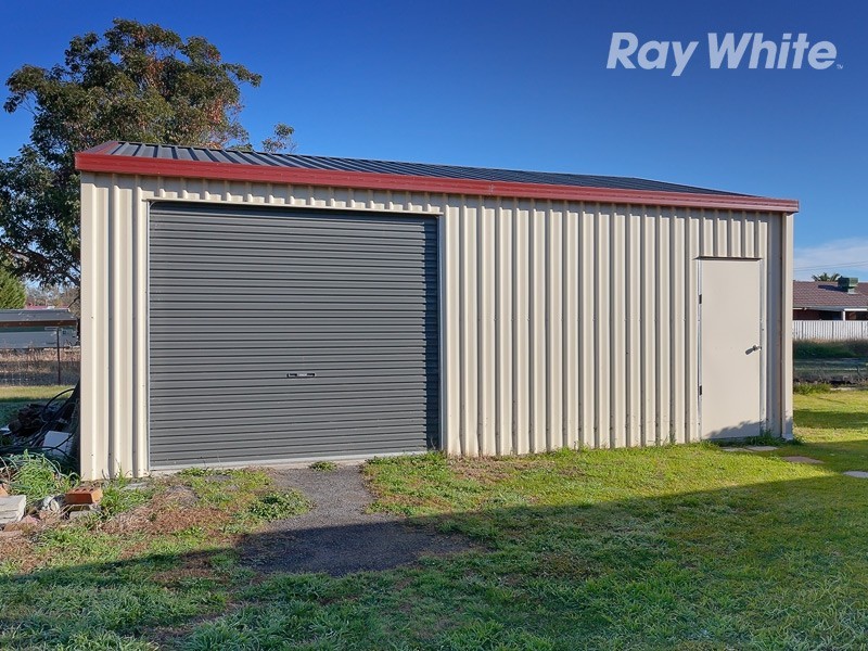 45 East Street, Howlong NSW 2643