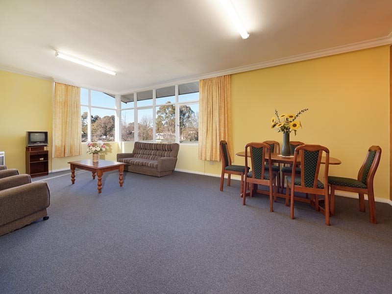 148 Clarke Street, Howlong NSW 2643