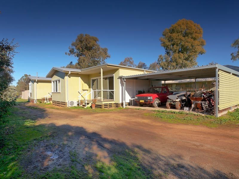 148 Clarke Street, Howlong NSW 2643