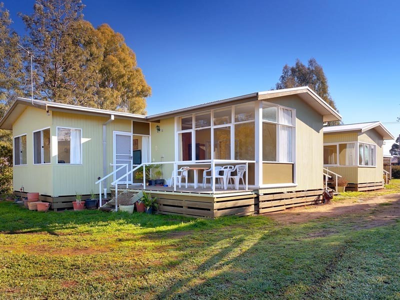 148 Clarke Street, Howlong NSW 2643