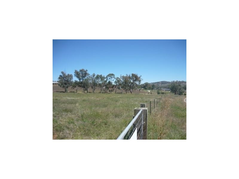 80 Alexandra Way, Albury NSW 2640
