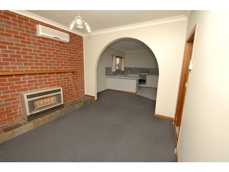 1/387 Kotthoff Street, Lavington NSW 2641