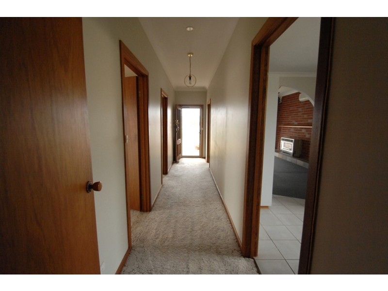 1/387 Kotthoff Street, Lavington NSW 2641