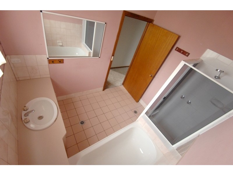 1/387 Kotthoff Street, Lavington NSW 2641