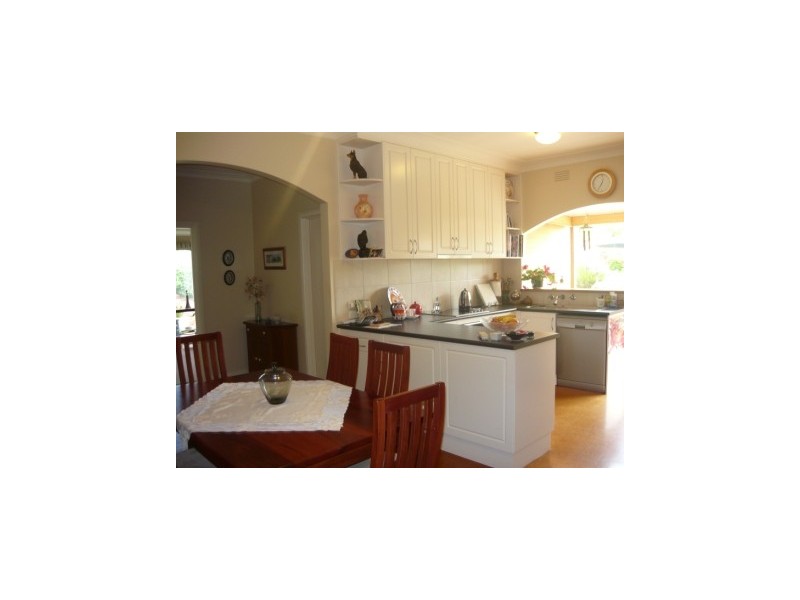 456 Hall Avenue, Lavington NSW 2641