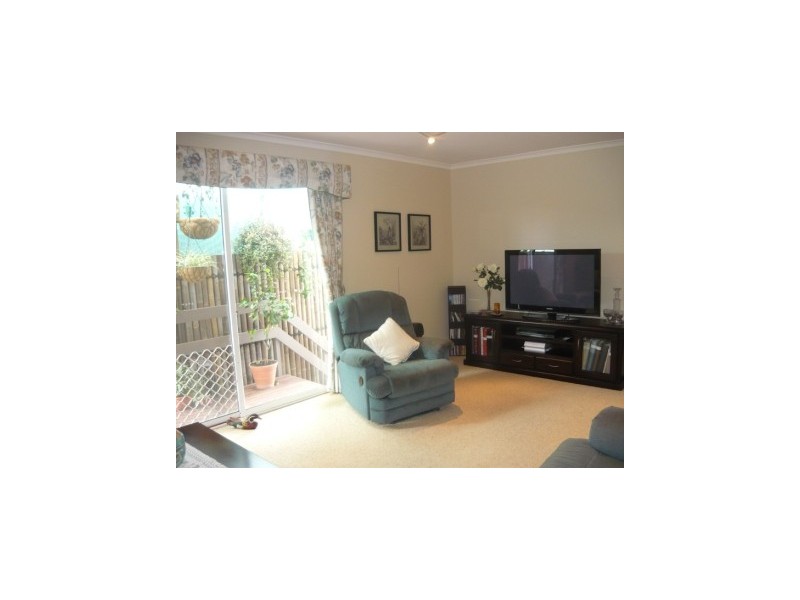 456 Hall Avenue, Lavington NSW 2641