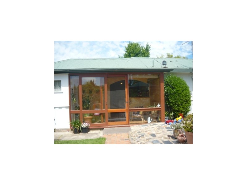 456 Hall Avenue, Lavington NSW 2641