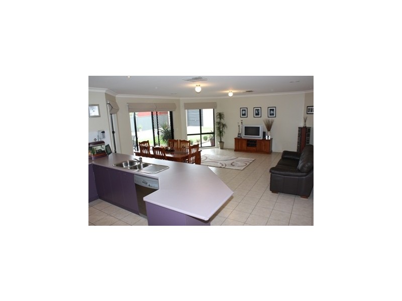 8 Sophia Close, Corowa NSW 2646