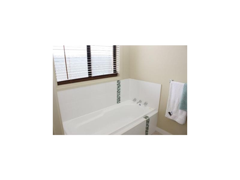 8 Sophia Close, Corowa NSW 2646