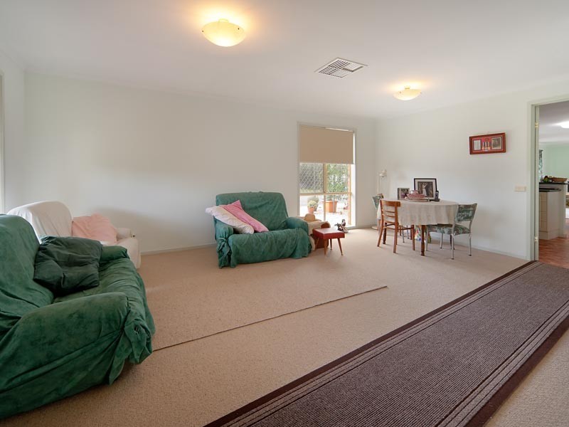 150 Hume Street, Howlong NSW 2643