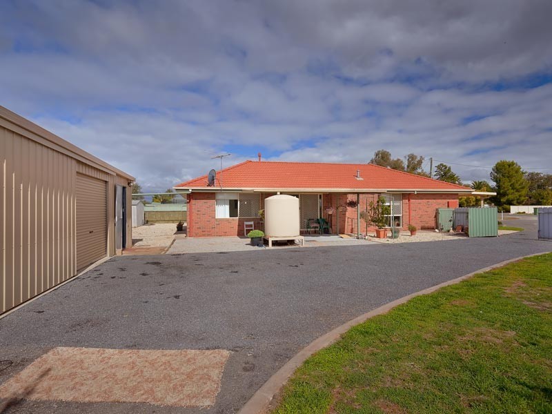150 Hume Street, Howlong NSW 2643