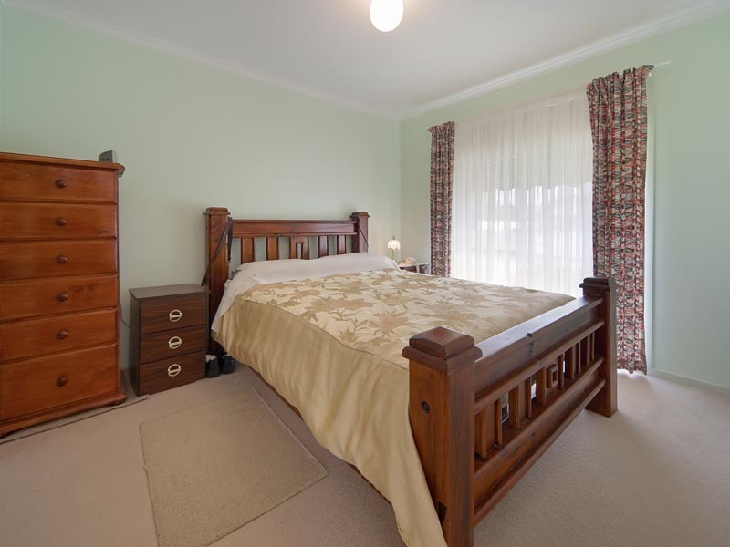 150 Hume Street, Howlong NSW 2643