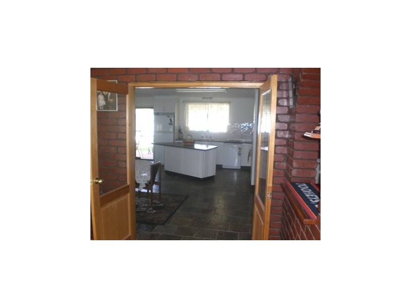 4 Pell Street, Howlong NSW 2643