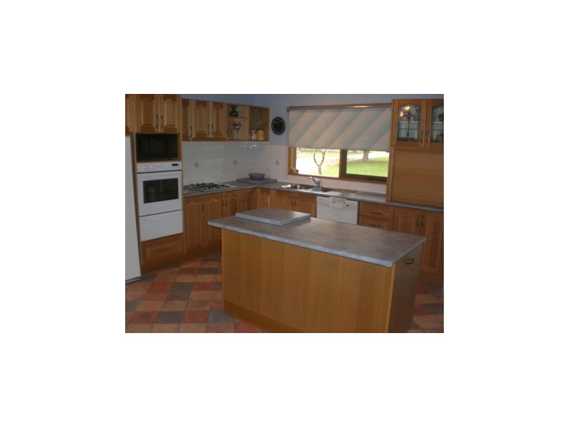 102 Victoria Street, Howlong NSW 2643