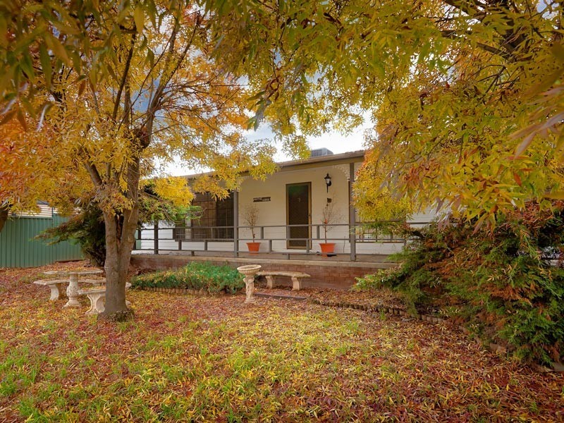 62 Pearce Street, Howlong NSW 2643