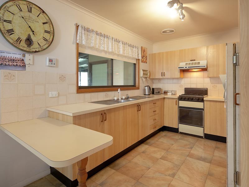 62 Pearce Street, Howlong NSW 2643