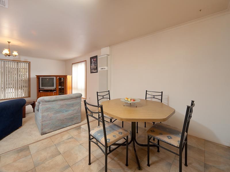 62 Pearce Street, Howlong NSW 2643