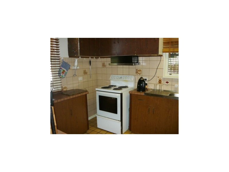 941 Captain Cook Drive, North Albury NSW 2640