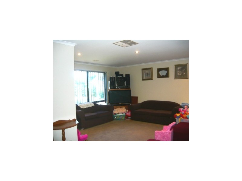 533 Schaefer Street, Lavington NSW 2641