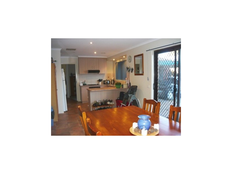 533 Schaefer Street, Lavington NSW 2641