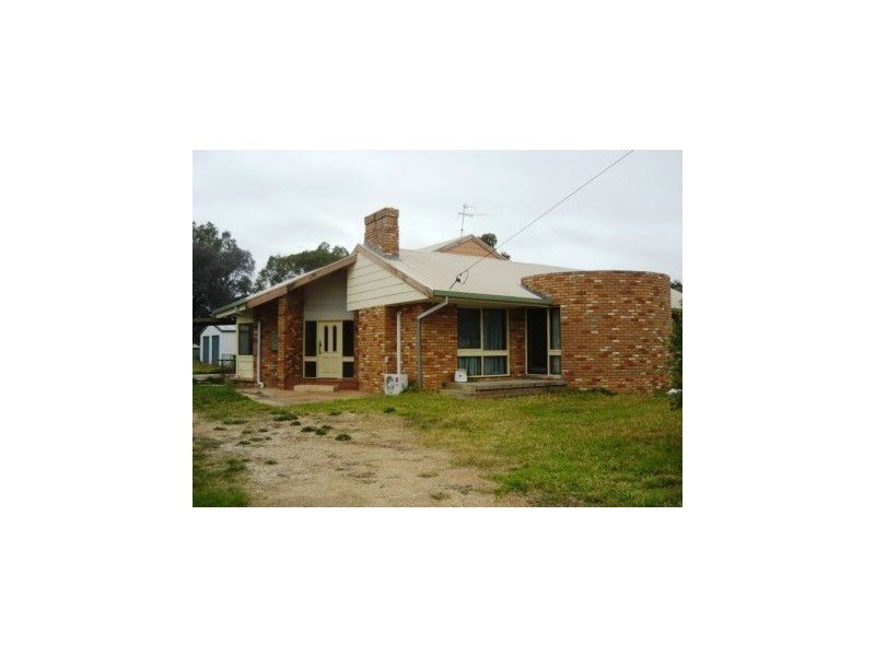 14 Munro Street, Culcairn NSW 2660