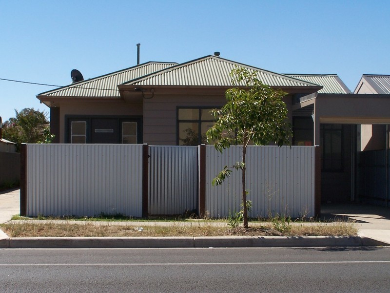 3/393 Griffith Road, Lavington NSW 2641