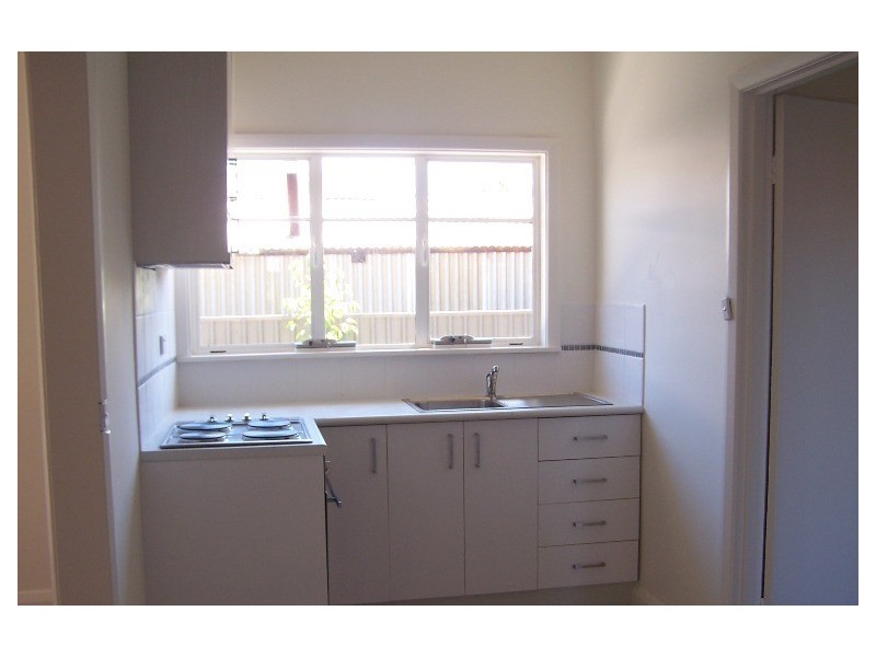 3/393 Griffith Road, Lavington NSW 2641