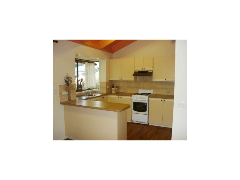 4/425 Bevan Street, Lavington NSW 2641