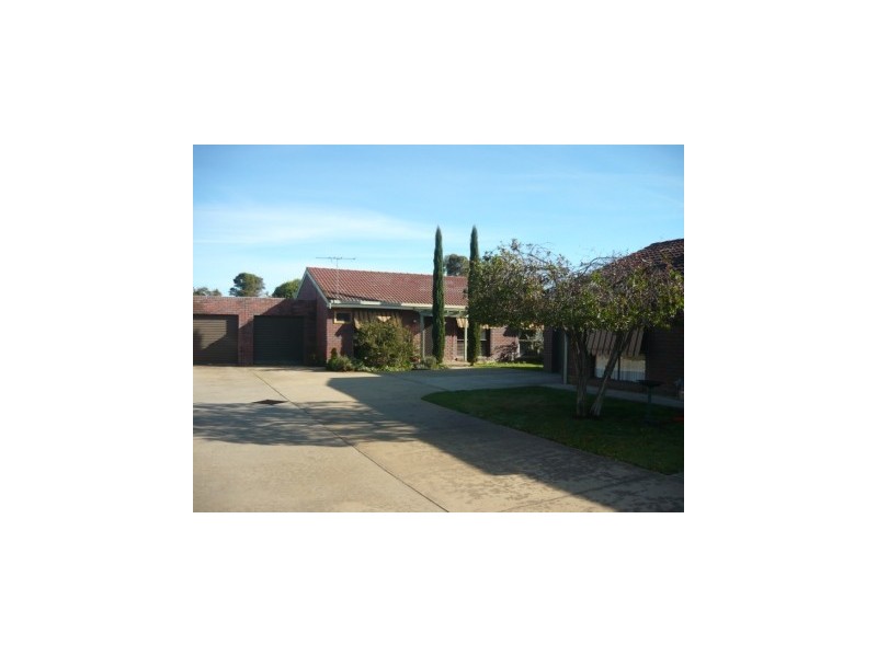 4/425 Bevan Street, Lavington NSW 2641