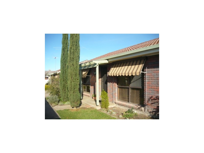 4/425 Bevan Street, Lavington NSW 2641