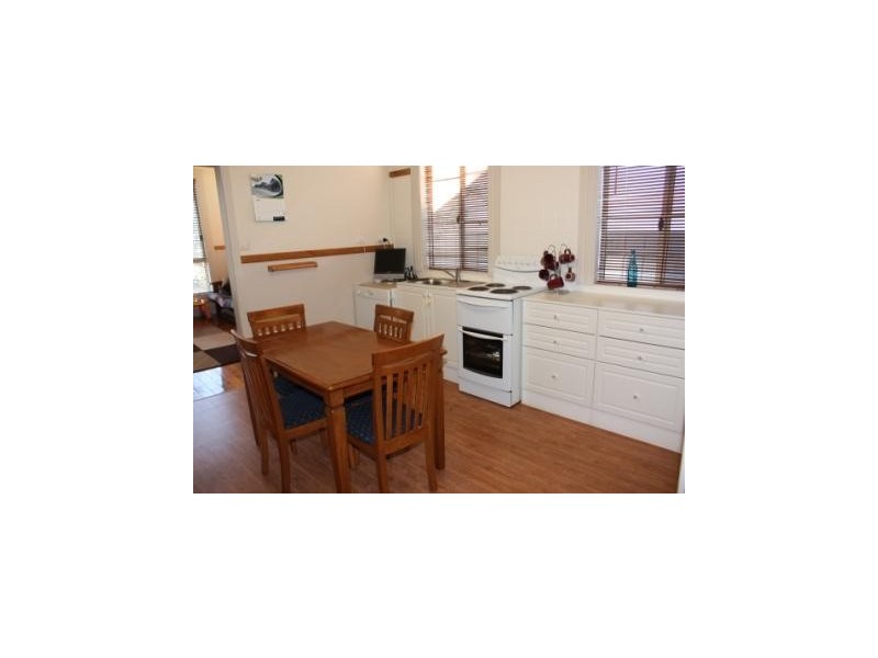 140 Federation Avenue, Corowa NSW 2646