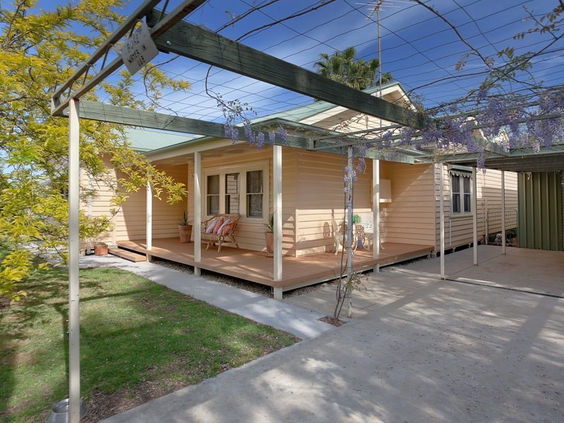 78 Hawkins Street, Howlong NSW 2643