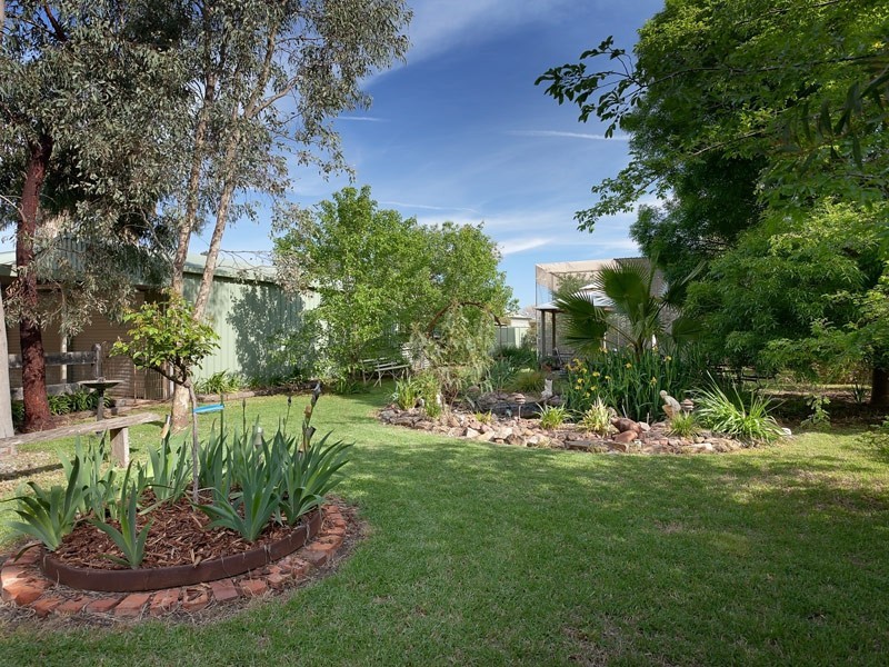 78 Hawkins Street, Howlong NSW 2643