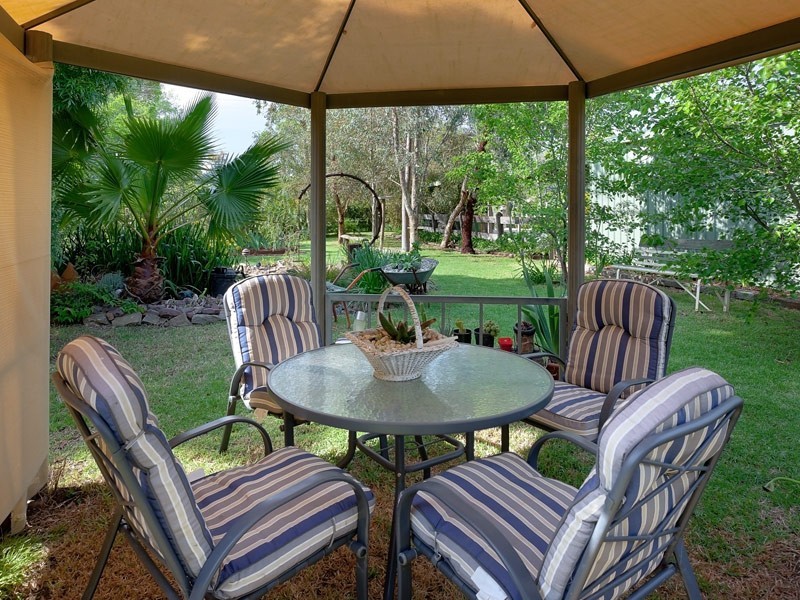 78 Hawkins Street, Howlong NSW 2643