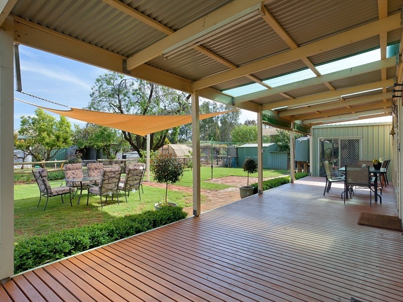 78 Hawkins Street, Howlong NSW 2643